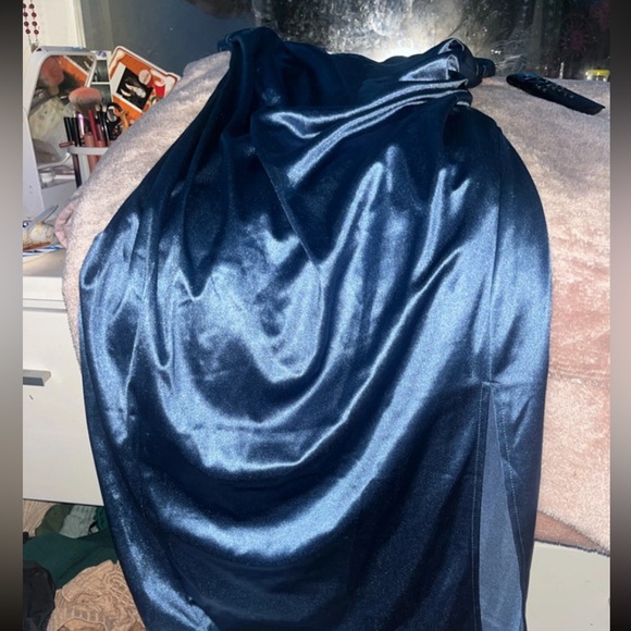 long silk blue dress - Picture 3 of 3